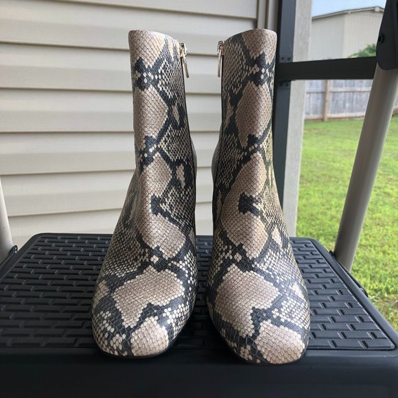 Vince Camuto Shoes - VINCE CAMUTO DANNIA BOOTS